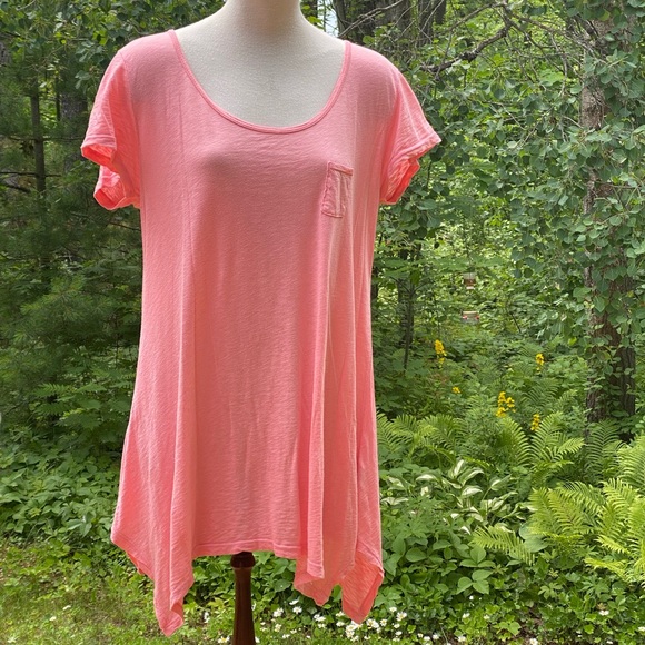 🍑 Fresh Produce waterfall tunic style t shirt. - Picture 1 of 4